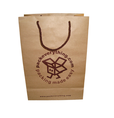 Un bon prix. Le transporteur imprimé de papier de Brown emballage de sacs de marchandises de Papier d'emballage met en sac la vente en gros de empaquetage en ligne