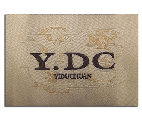 Un bon prix. Les labels tissés faits sur commande à haute densité de cou étiquette la chemise Logo Fabric Labels For Hats principal en ligne
