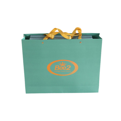 Un bon prix. Le cadeau de papier imprimé de luxe fait sur commande met en sac l'emballage avec Logo Factory olographe en ligne