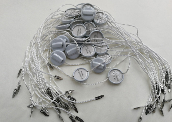 Un bon prix. Les étiquettes faites sur commande de joint en métal d'aluminium d'habillement avec la baisse en plastique ont couvert d'un dôme la résine époxyde en ligne