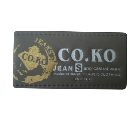 Un bon prix. Les labels faits sur commande de cuir de Debossed, habillement personnalisé marque décoré d'un monogramme en ligne