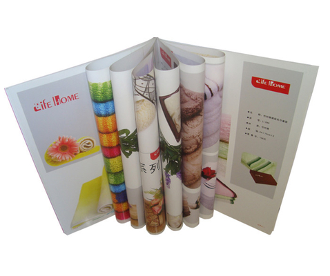 Un bon prix. Livret agrafé de brochure imprimant la limite dure de Flexi de couverture liant l'image vive en ligne