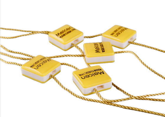 Un bon prix. Étiquette de collier en plastique sur mesure en ligne